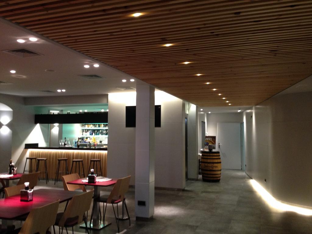 Hotel Restaurant Sol I VI Lavern Eksteriør billede
